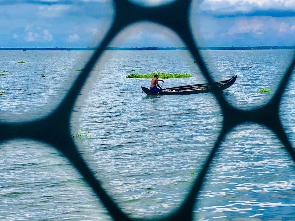 Saro Lake County Kumarakom Kültér fotó