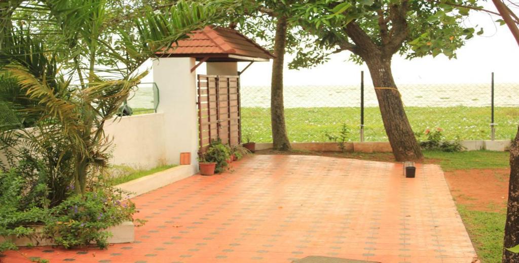 Saro Lake County Kumarakom Kültér fotó