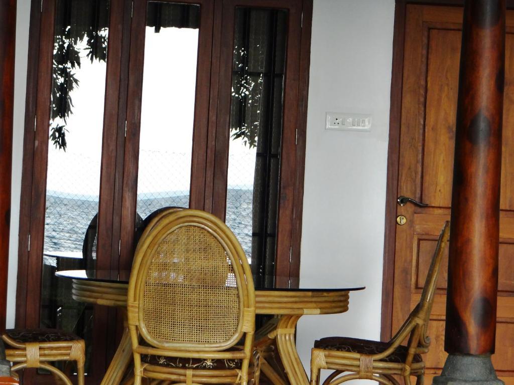 Saro Lake County Kumarakom Kültér fotó