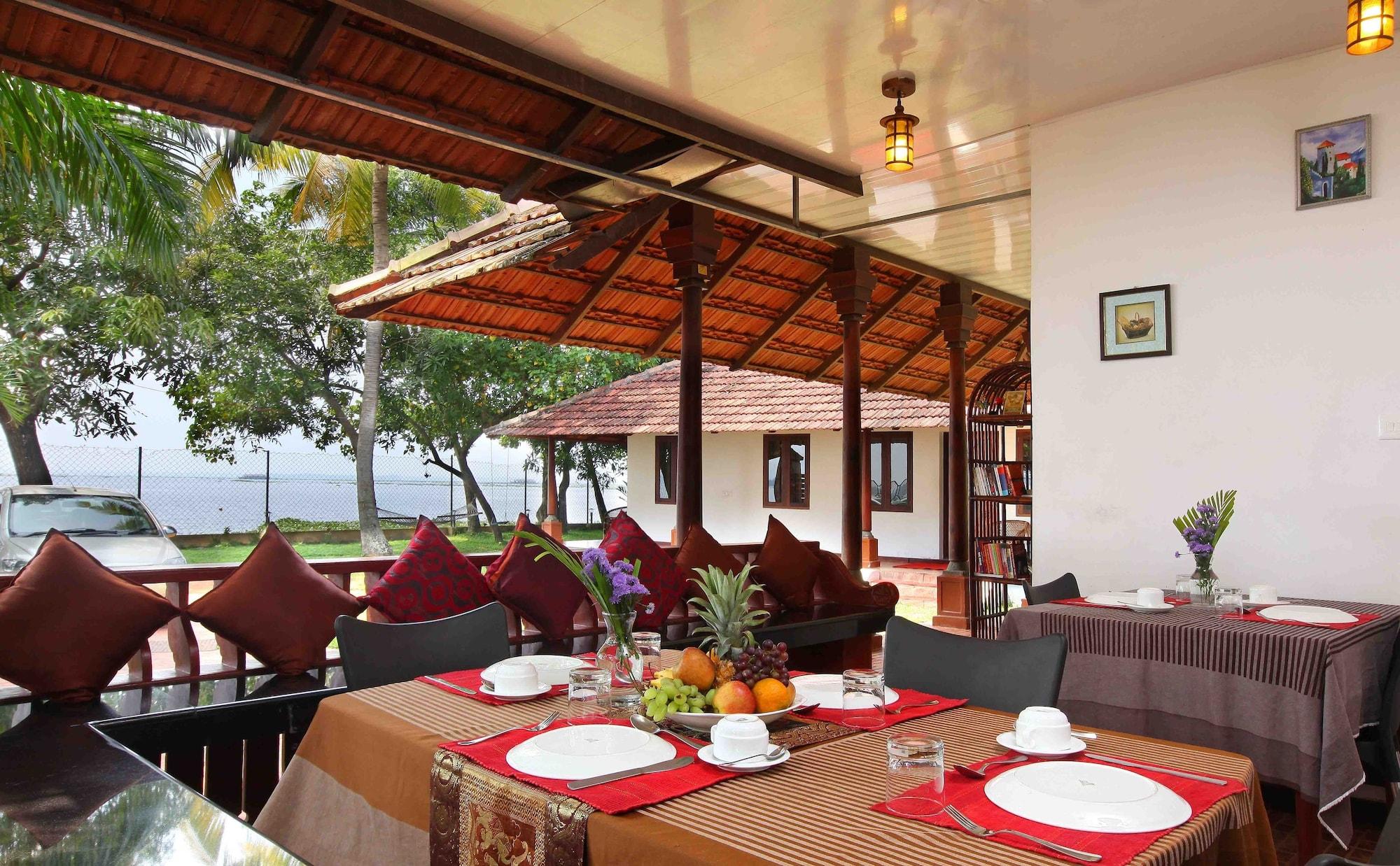 Saro Lake County Kumarakom Kültér fotó